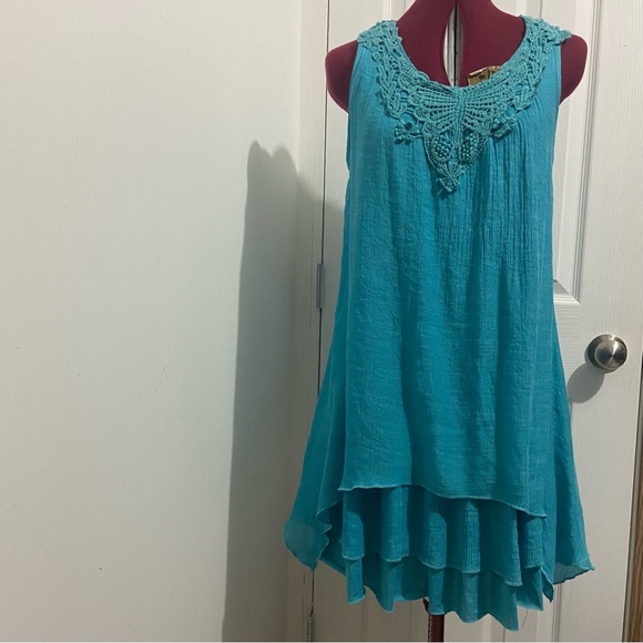 Papillon women blue viscose blend sleeveless asymmetrical hemline tunic. Size S. - Picture 1 of 11
